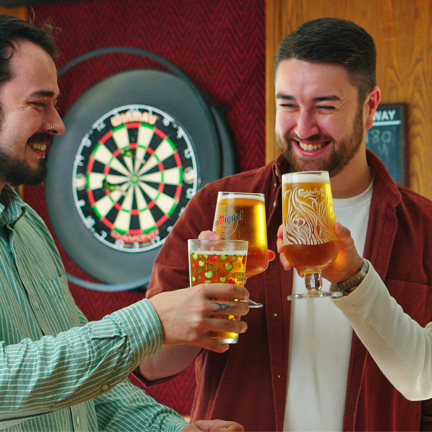 Raise a glass This Father's Day at The Weary Traveller in Kidderminster!